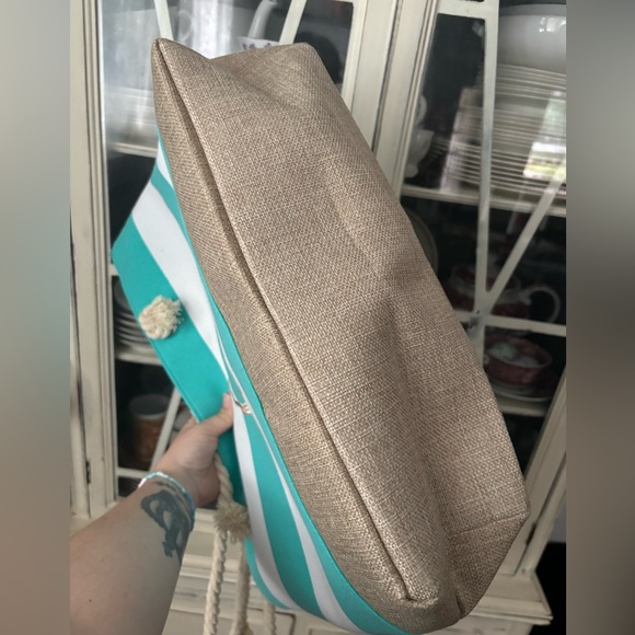 C Embroidered Tote Bag - Picture 4 of 5